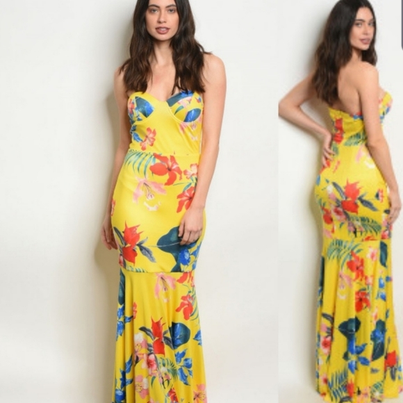 Dresses & Skirts - Sunny Maxi Yellow Dress Floral